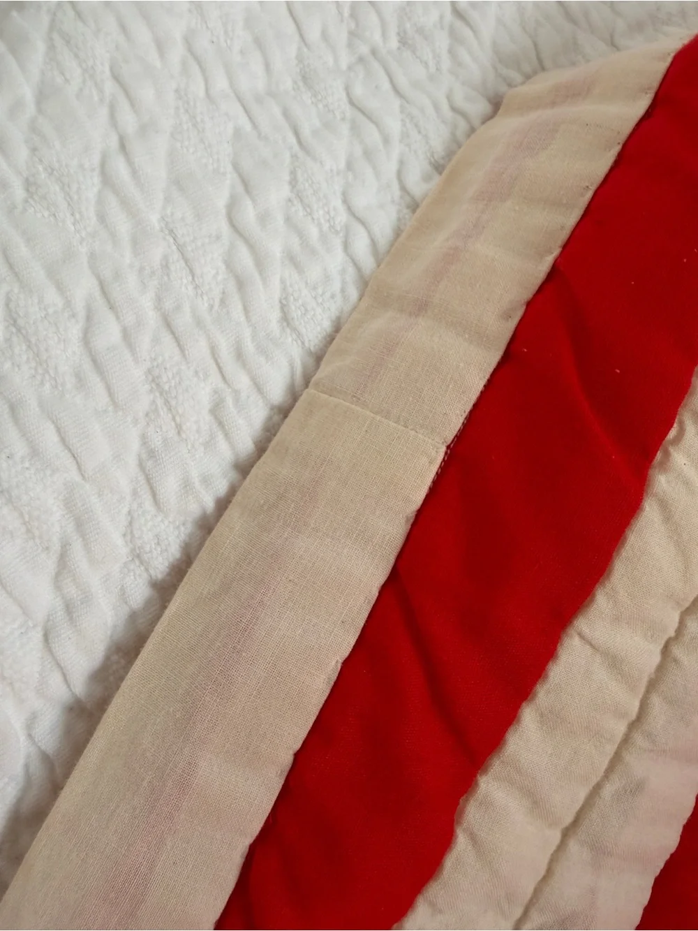 Vintage Double Wedding Ring Quilt - Red & Cream Handmade Quilt - 86 x 71